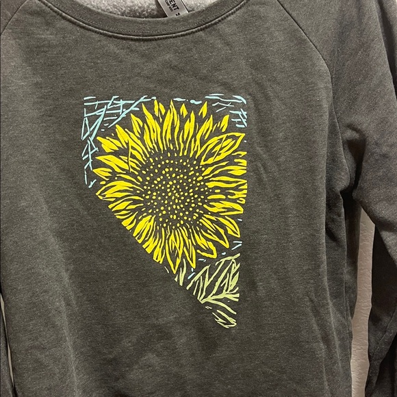 Nevada Sunflower Long Sleeve Super Soft Sweatshirt- dark grey (worn 3x) - Picture 3 of 5